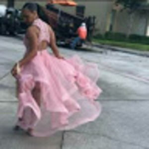 Meet your Posher, Nicole